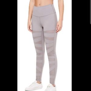 Wunder Under Tight 28" Mesh